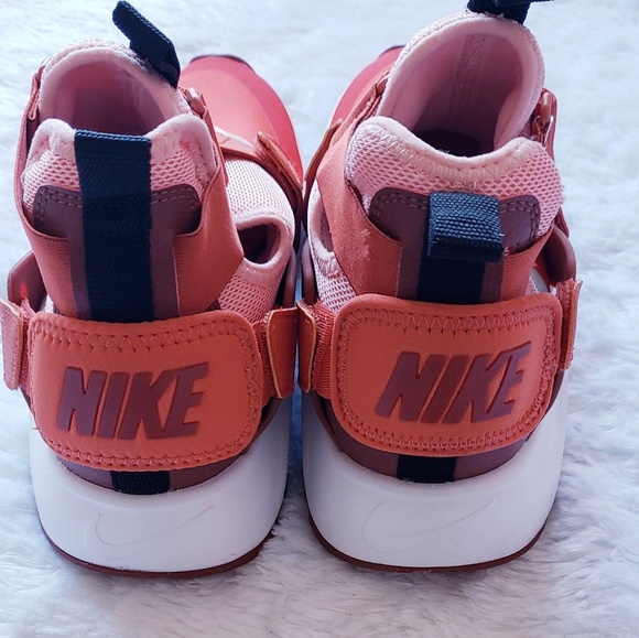 New Youth Nike Huarache City GS. - Picture 6 of 7